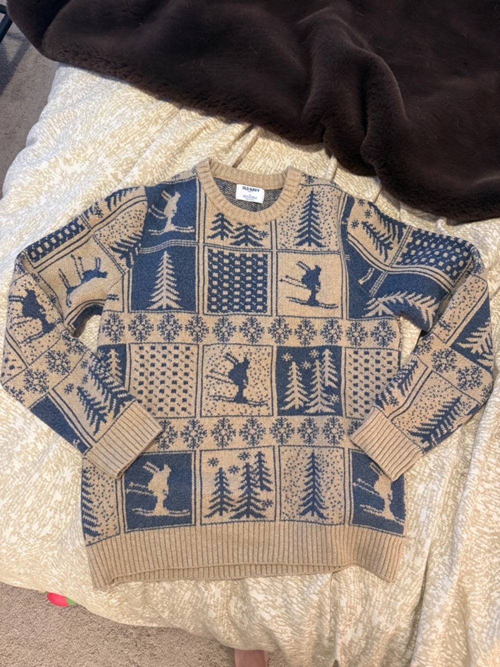 Old Navy Men's Tan and Navy Ski Jacquard Crewneck Sweater